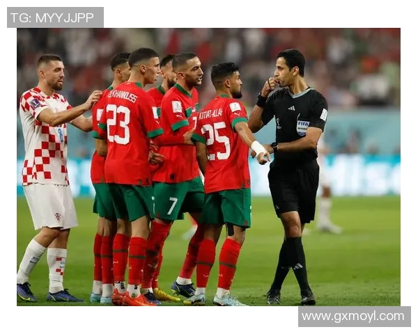 足球巨星们的办公室生活揭秘:从绿茵场到职场,明星球员的另一面 足球巨星们的办公室生活揭秘:从绿茵场到职场,明星球员的另一面